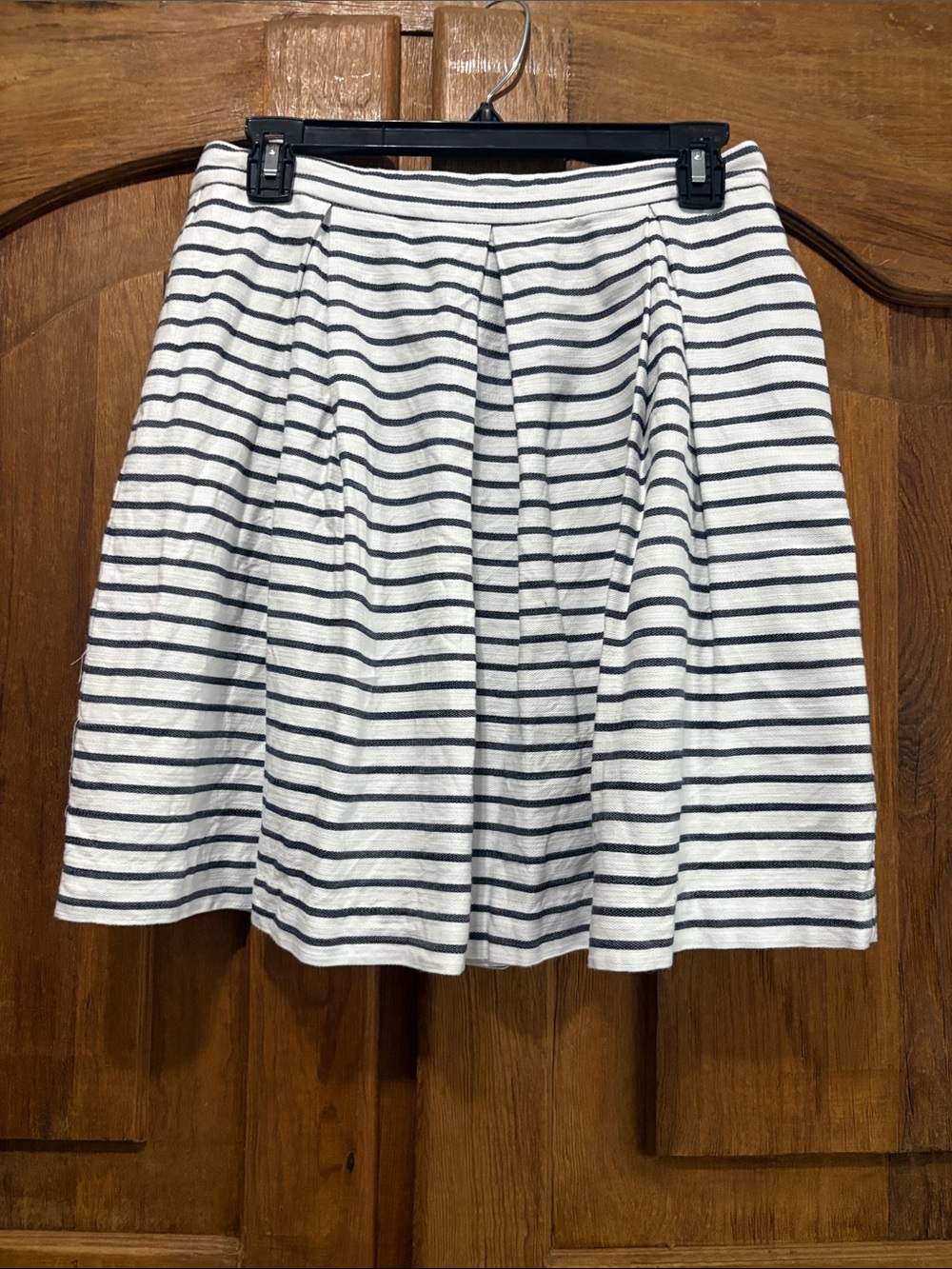 Banana Republic White & Navy Striped Pleated Skater Skirt